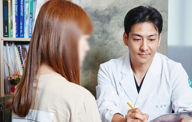 미간부터 코끝까지 매끄럽게! 입체감을 살리는 코원성형외과의낮은코수술 노하우
