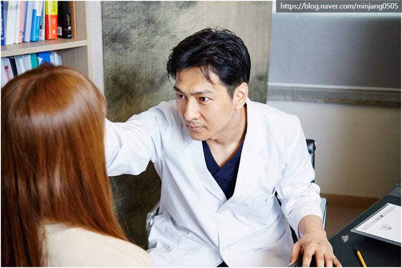 콧대올리기 낮고 휘어진 용코성형