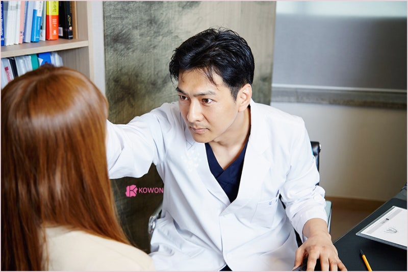 강남코성형 무보형물매부리 수술 전후 사례