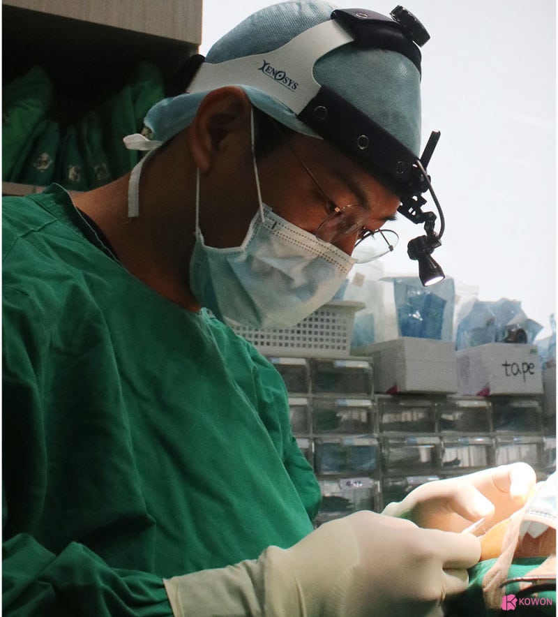 매부리코성형외과 코보형물제거수술 사례