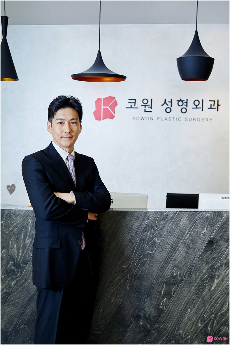 압구정로데오성형외과 자연스러운 자가 늑 짧은코연장수술