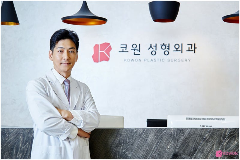 복코성형전후 넓은 콧구멍 신사역코성형외과