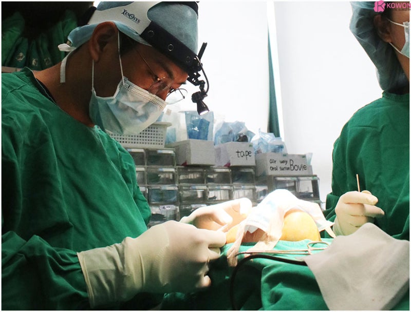 코끝성형외과 매끄러운 콧대 남자매부리코수술 사진 10